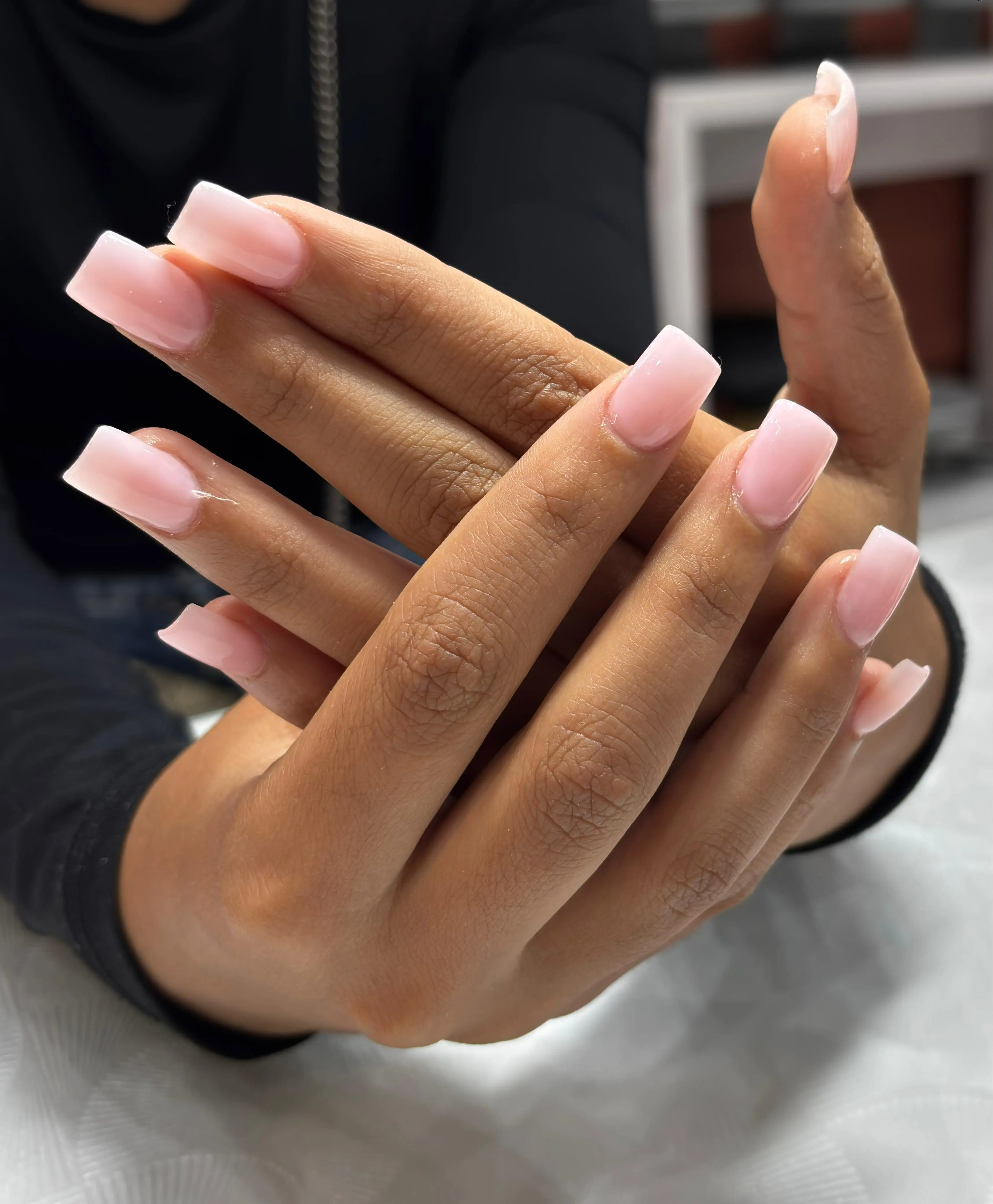 Prestation manucure onglerie Maisons-Alfort